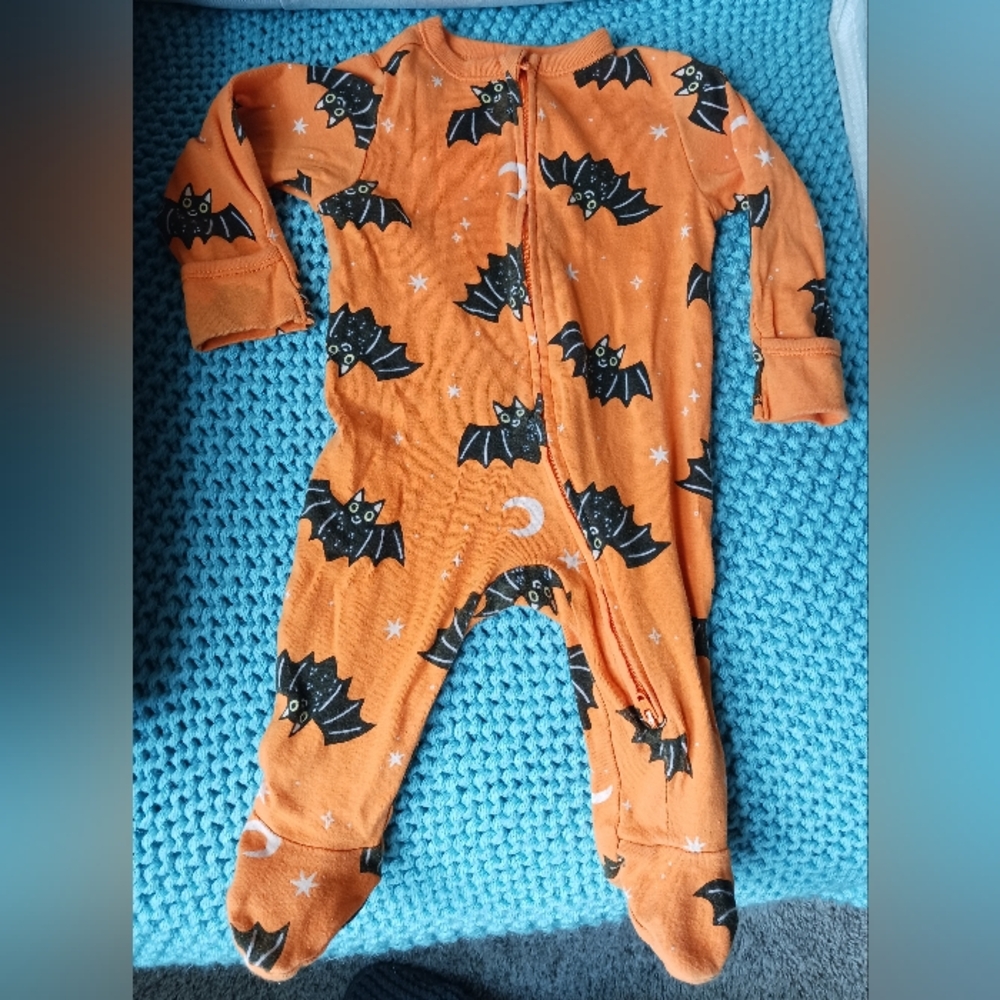 Old Navy Orange Bat Print Kids Footie